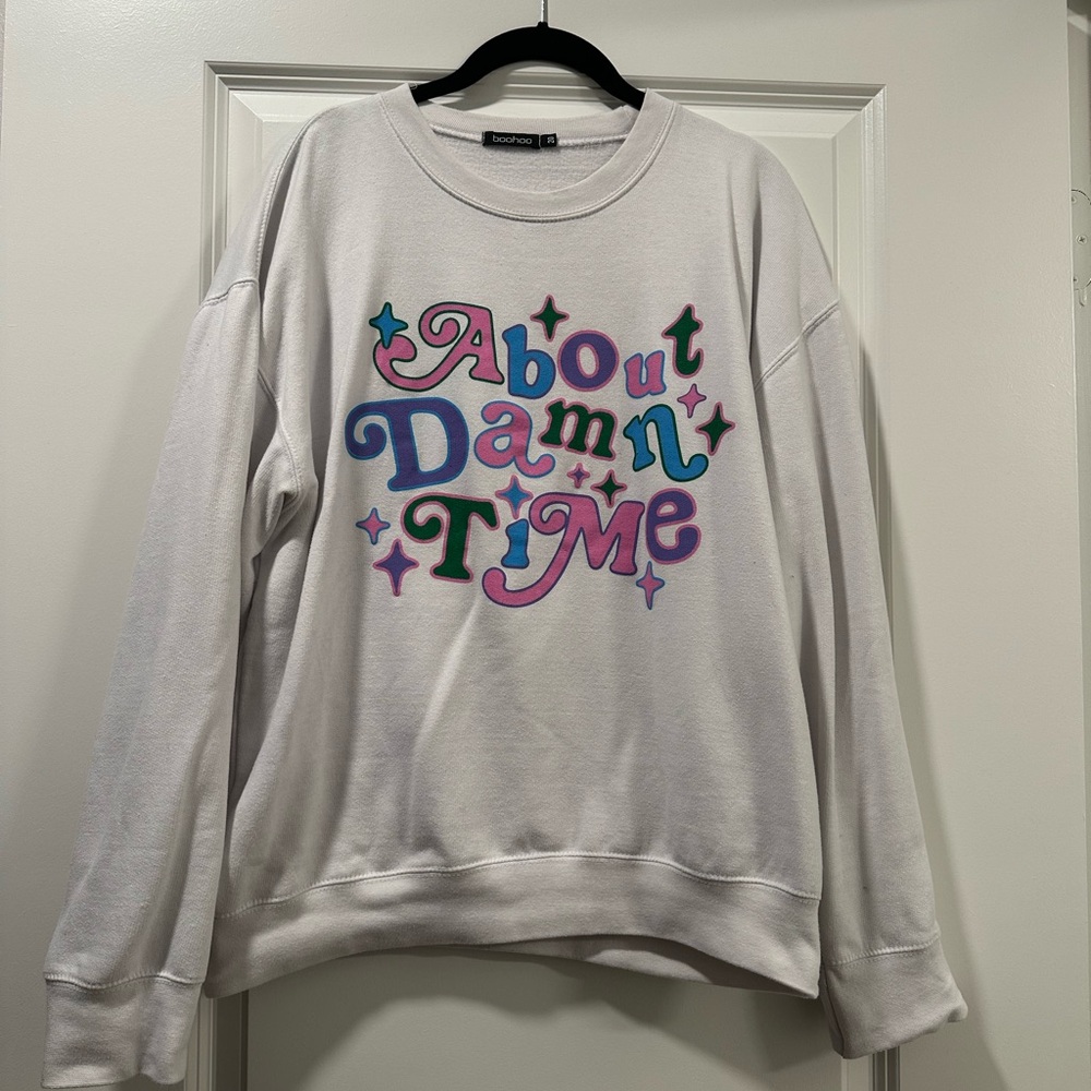 Boohoo Classic White Sweatshirt